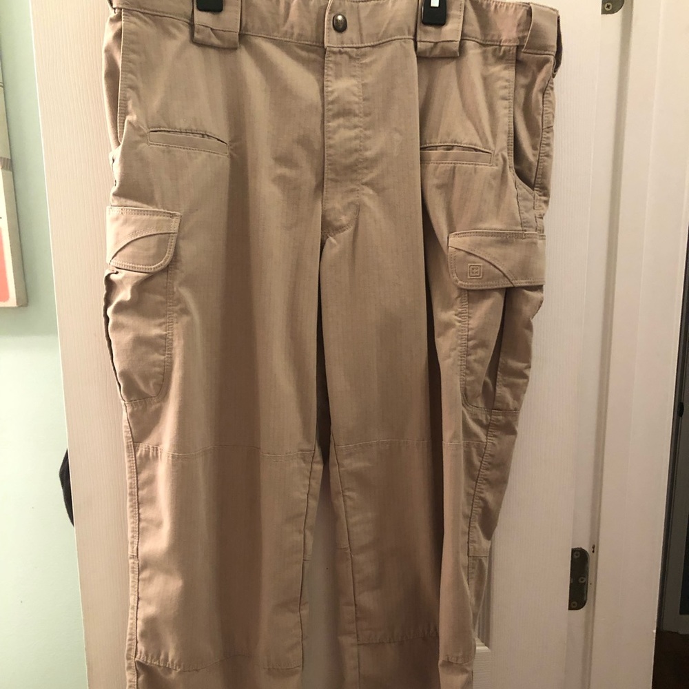 Men’a 5.11 Cargo Pants 38 x 30